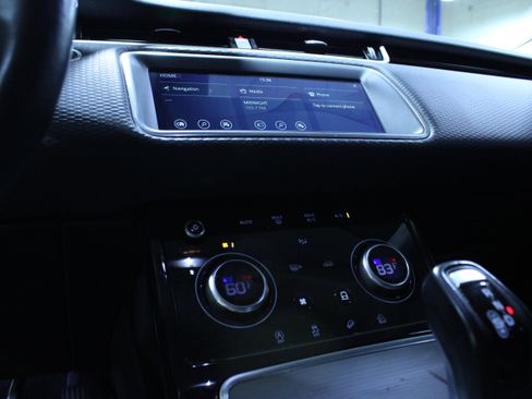 Used 2020 Land Rover Range Rover Evoque S image 19