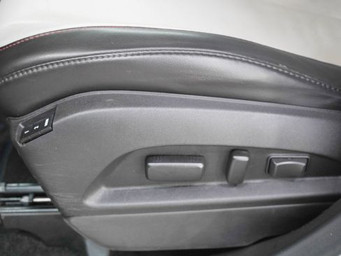 Used 2015 Chevrolet Equinox LTZ AWD/4WD image 23