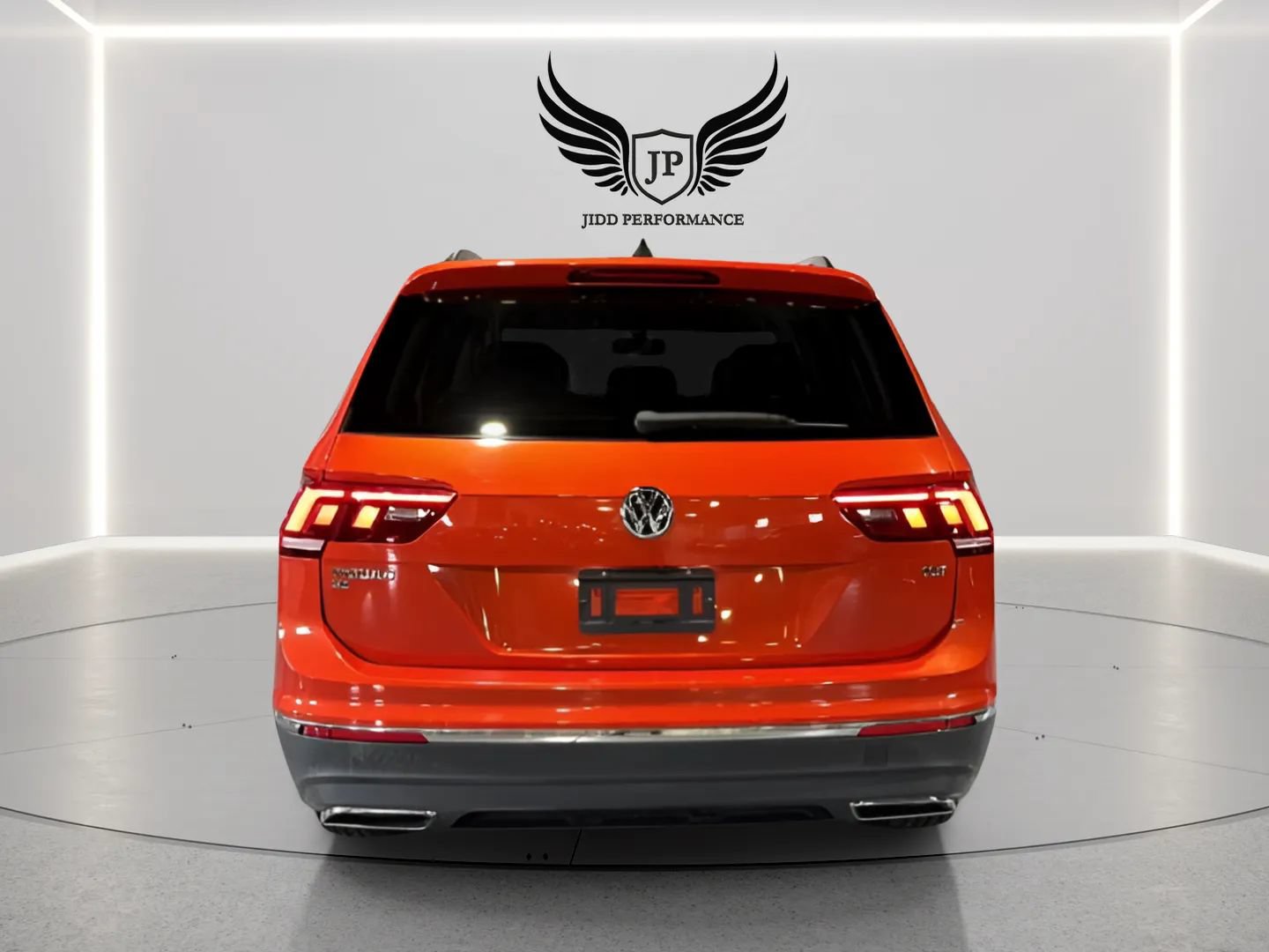 Used 2018 Volkswagen Tiguan SEL FWD image 6