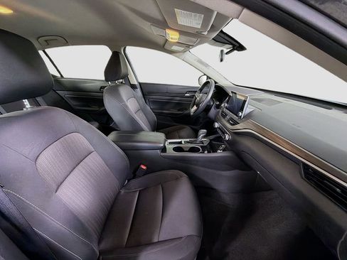 Used 2024 Nissan Altima 2.5 SV image 27