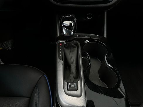 Used 2025 Buick Envista Sport Touring image 21