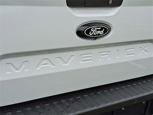 New 2025 Ford Maverick XLT w/ XLT Luxury Package image 12