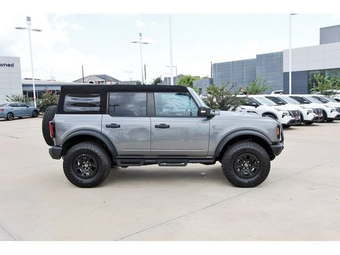 Used 2024 Ford Bronco Wildtrak AWD/4WD image 6