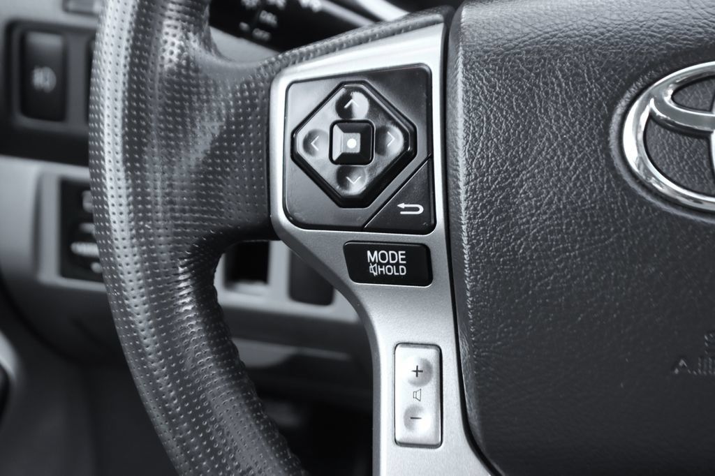 Used 2015 Toyota Tacoma PreRunner w/ TRD Off-Road Package RWD image 21