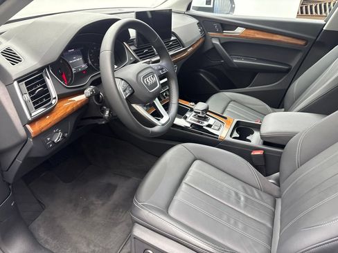 Certified 2023 Audi Q5 2.0T Premium w/ Convenience Package AWD/4WD image 7