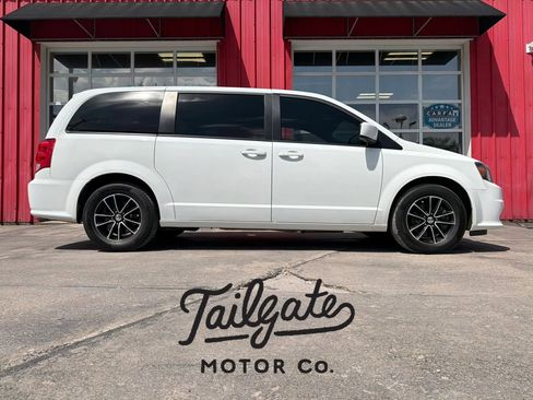 Used 2019 Dodge Grand Caravan GT FWD image 1