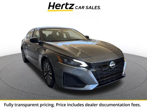 Used 2025 Nissan Altima 2.5 SV FWD image 1