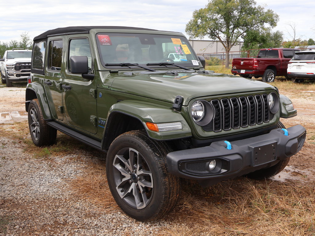 Used 2024 Jeep Wrangler Unlimited AWD/4WD image 13