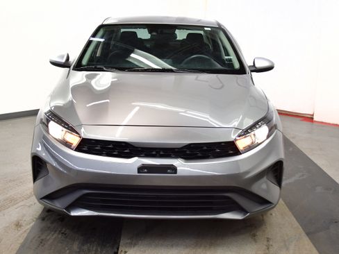 Used 2023 Kia Forte LXS image 5