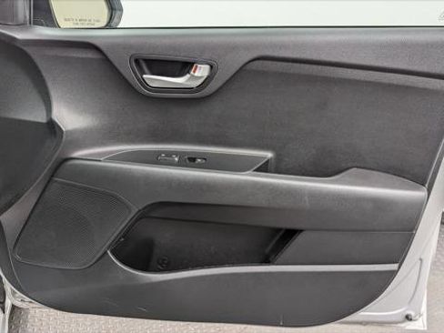 Used 2022 Kia Rio S image 22