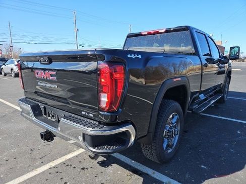 New 2026 GMC Sierra 2500 SLE w/ SLE Value Package; image 5