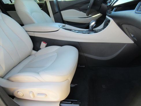 Used 2019 Buick Envision Preferred image 9
