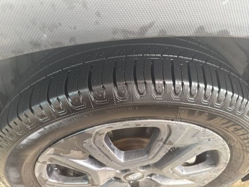 Used 2024 Subaru Ascent Onyx Edition image 3