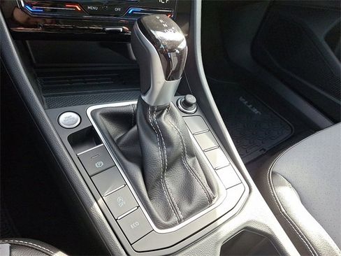 New 2026 Volkswagen Jetta SE image 8