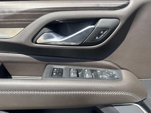 Used 2024 GMC Yukon XL Denali RWD image 22