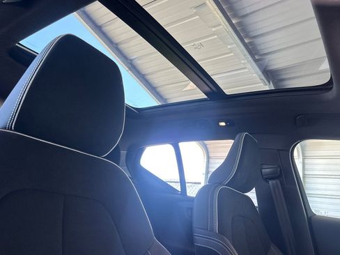 Certified 2025 Volvo XC40 B5 Plus image 20