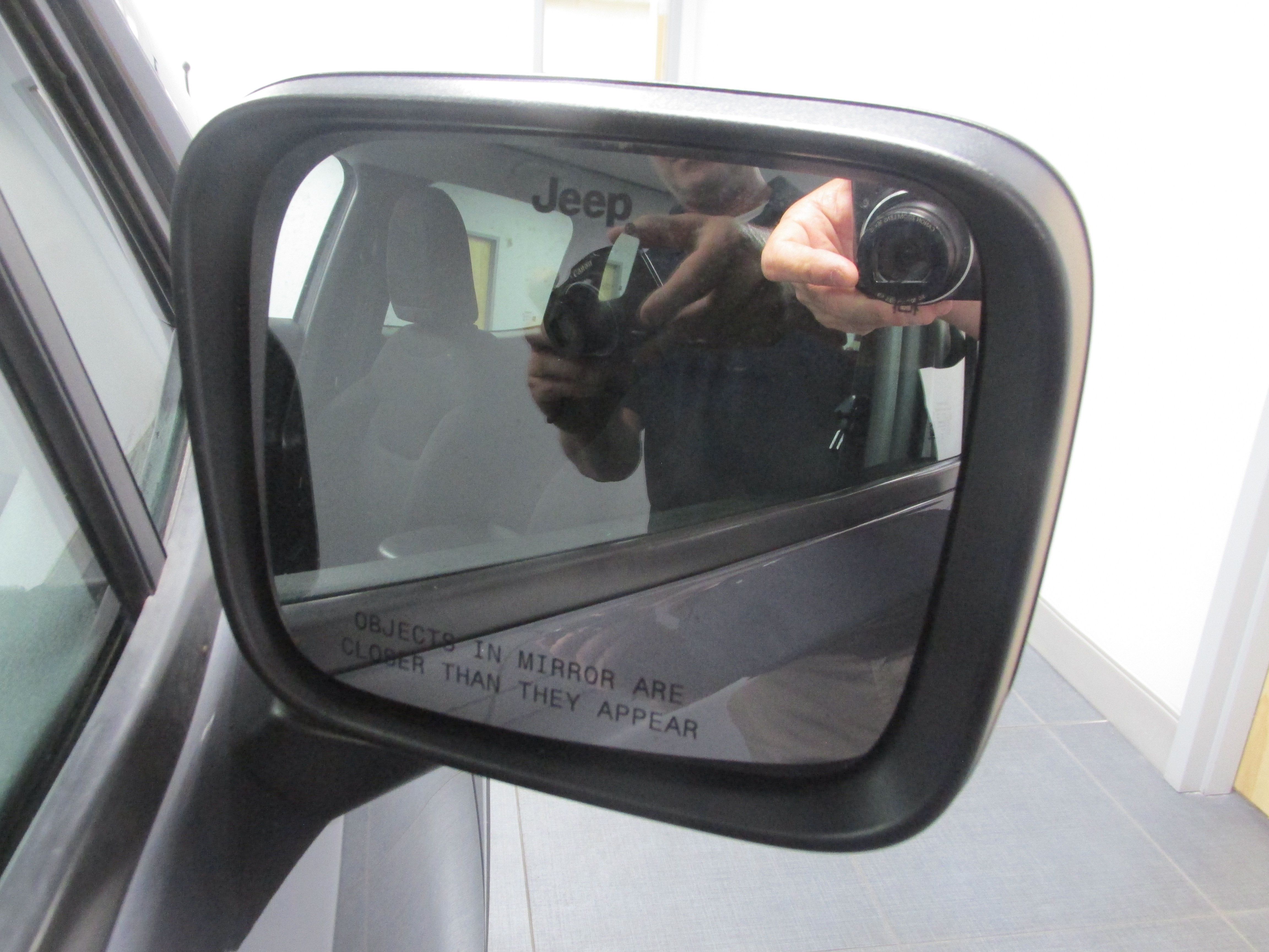 Used 2023 Jeep Renegade Latitude AWD/4WD image 17