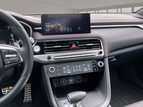 Used 2025 Genesis G70 2.5T w/ Sport Prestige Package image 9