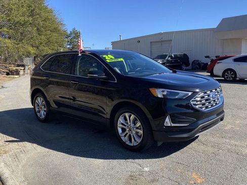 Used 2024 Ford Edge Titanium image 6