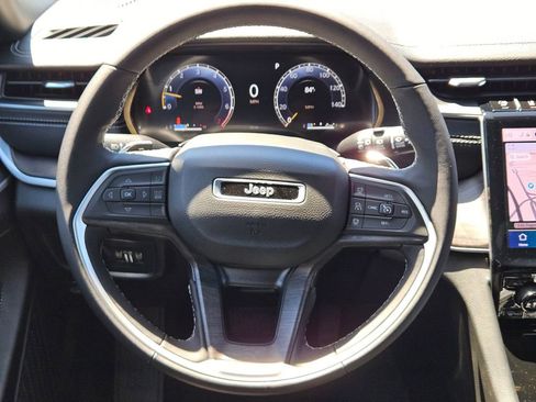 New 2025 Jeep Grand Cherokee Limited w/ Black Appearance Package image 14