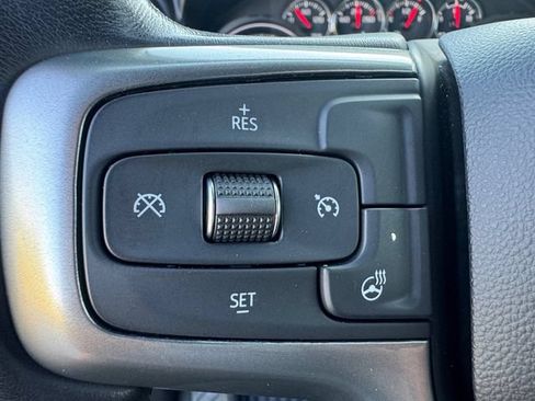 Used 2021 Chevrolet Silverado 1500 LT AWD/4WD image 7
