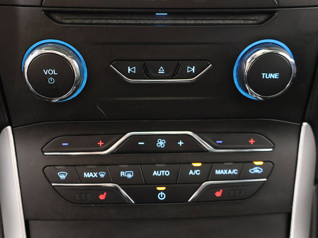 Used 2018 Ford Edge SEL w/ Equipment Group 201A AWD/4WD image 55