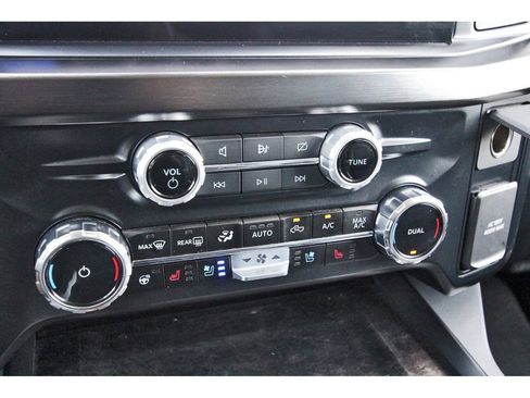 Certified 2024 Ford F350 Lariat w/ Lariat Ultimate Package AWD/4WD image 27