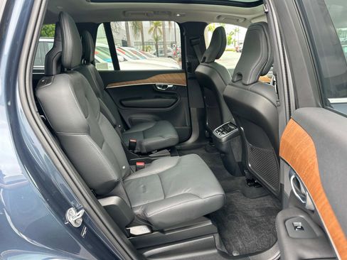 Certified 2025 Volvo XC90 B6 Plus image 25