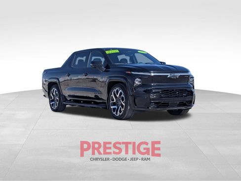 Used 2024 Chevrolet Silverado EV RST AWD/4WD image 6