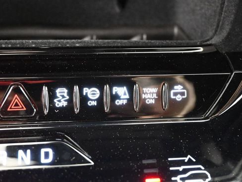 New 2026 Jeep Grand Wagoneer Summit AWD/4WD image 16