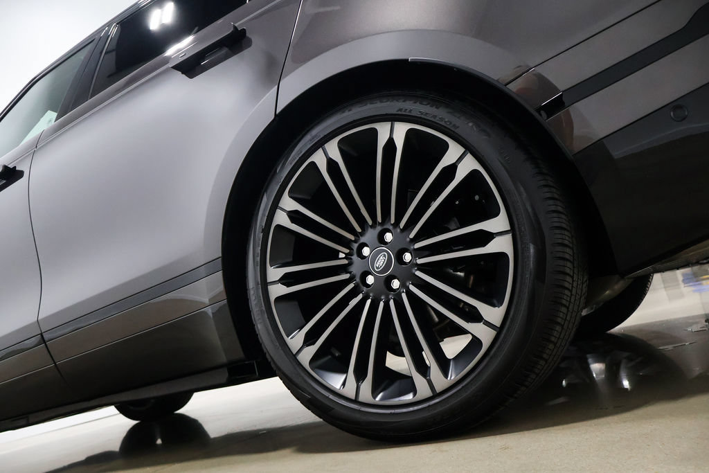 Used 2026 Land Rover Range Rover Velar Autobiography AWD/4WD image 7