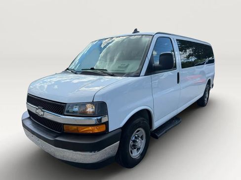 Used 2020 Chevrolet Express 3500 LT w/ LT Preferred Equipment Group RWD image 7