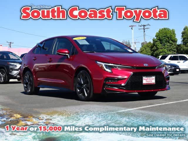 Used 2023 Toyota Corolla SE w/ Carpet Mat Package (TMS) FWD image 1