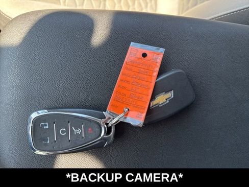 Used 2019 Chevrolet Equinox LT w/ LT True North Edition image 8