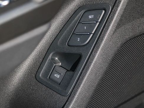 New 2025 Audi Q3 2.0T Premium image 35