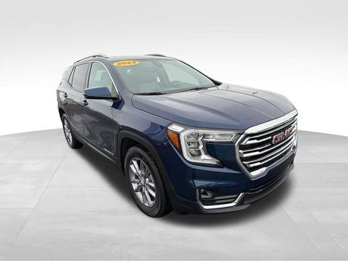 Used 2022 GMC Terrain SLT image 3