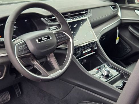 New 2025 Jeep Grand Cherokee L Limited image 26