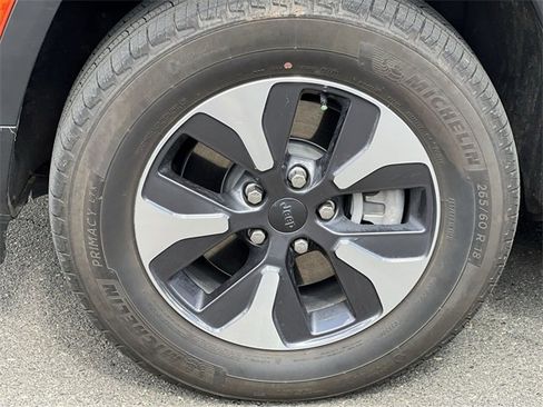 Used 2022 Jeep Grand Cherokee Limited 4xe image 18