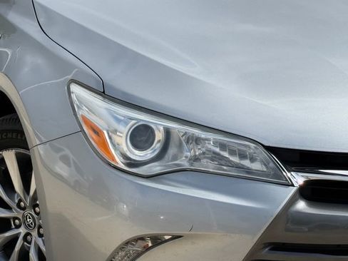 Used 2015 Toyota Camry XLE FWD image 2
