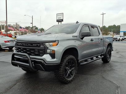 Used 2024 Chevrolet Silverado 1500 Custom Trail Boss w/ Turbomax Blackout Package