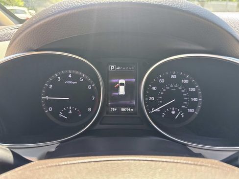 Used 2017 Hyundai Santa Fe Limited AWD/4WD image 30