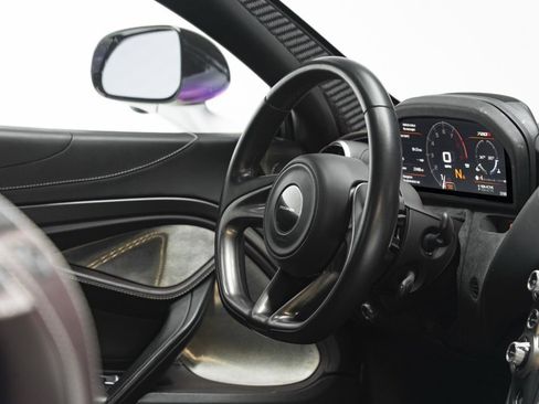 Used 2018 McLaren 720S Performance image 35