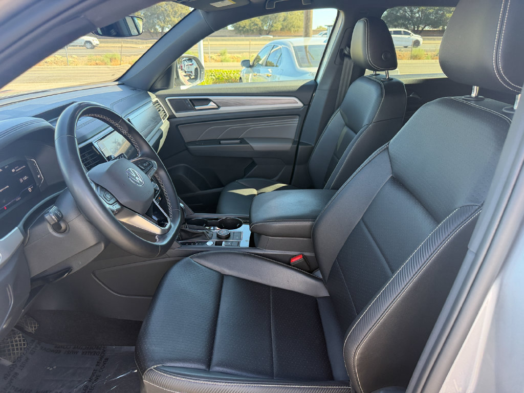 Used 2022 Volkswagen Atlas Cross Sport SE AWD/4WD image 14