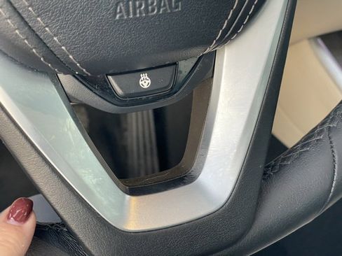 Used 2022 BMW X5 xDrive40i w/ Parking Assistance Package image 18