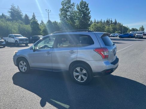Used 2015 Subaru Forester 2.5i Limited AWD/4WD image 2