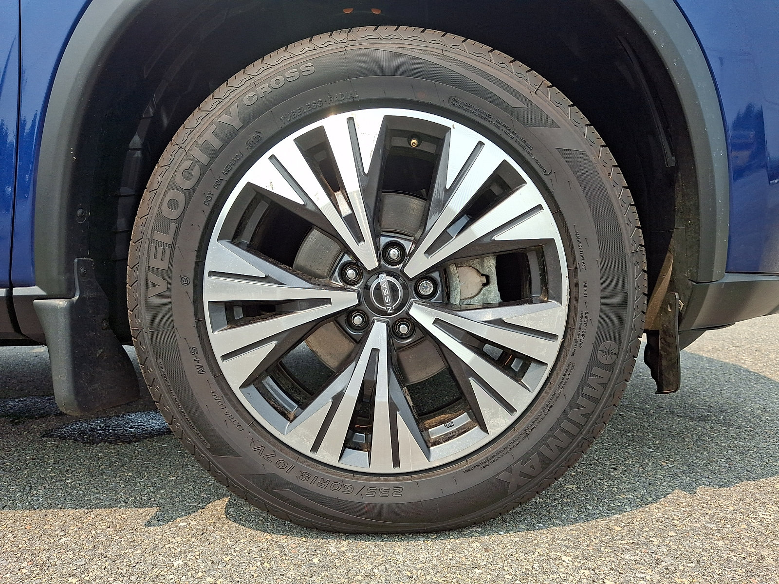 Used 2023 Nissan Rogue SV AWD/4WD image 10