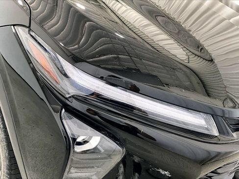 Used 2024 Chevrolet Trax ACTIV w/ Sunroof Package FWD image 12