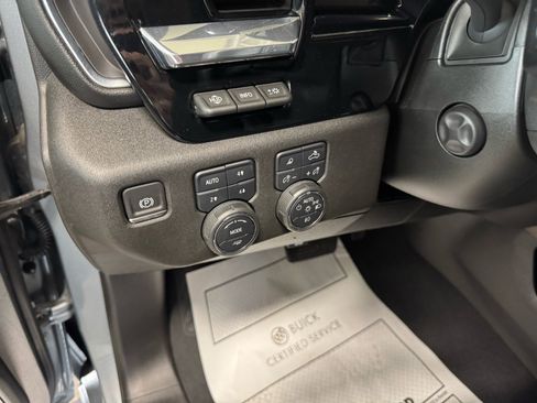 Used 2024 Chevrolet Silverado 1500 High Country w/ High Country Premium Package AWD/4WD image 18