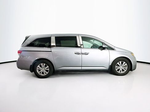 Used 2016 Honda Odyssey SE image 10