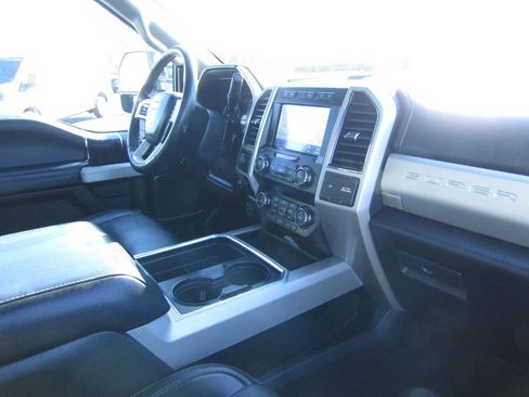 Used 2021 Ford F250 Lariat image 37